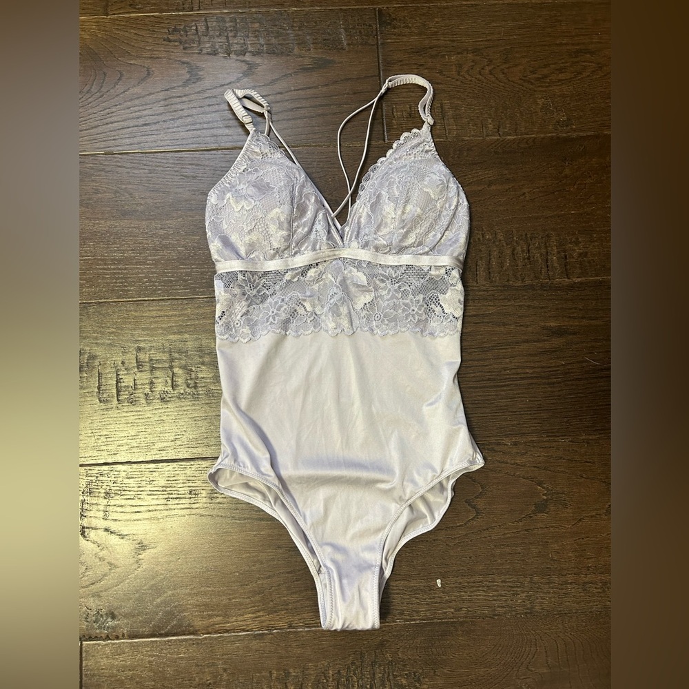 VINTAGE LIGHT PURPLE LINGERIE BODY SUIT WITH LACE DETAIL